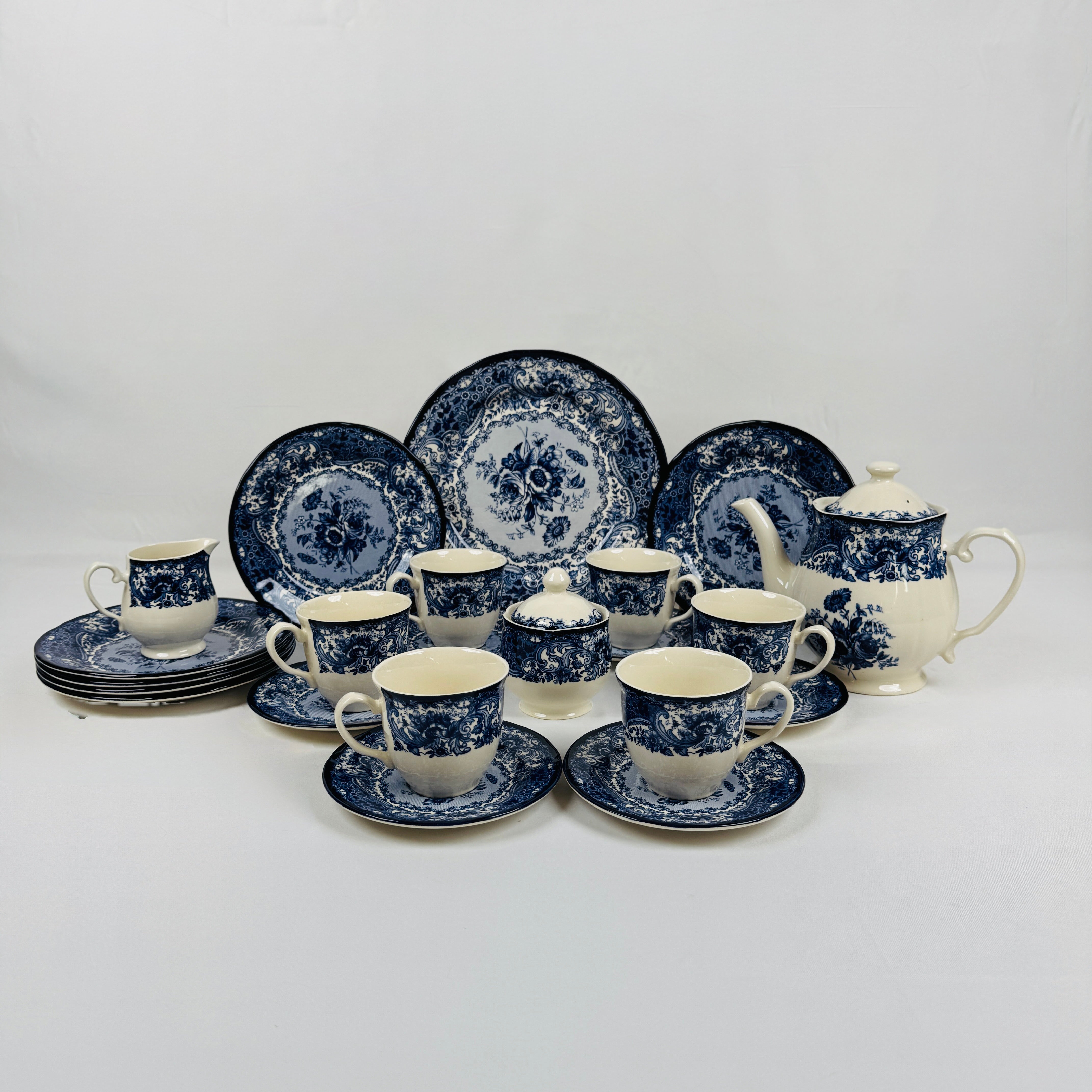 Divine Dark Blue Dinner Set - Claytan