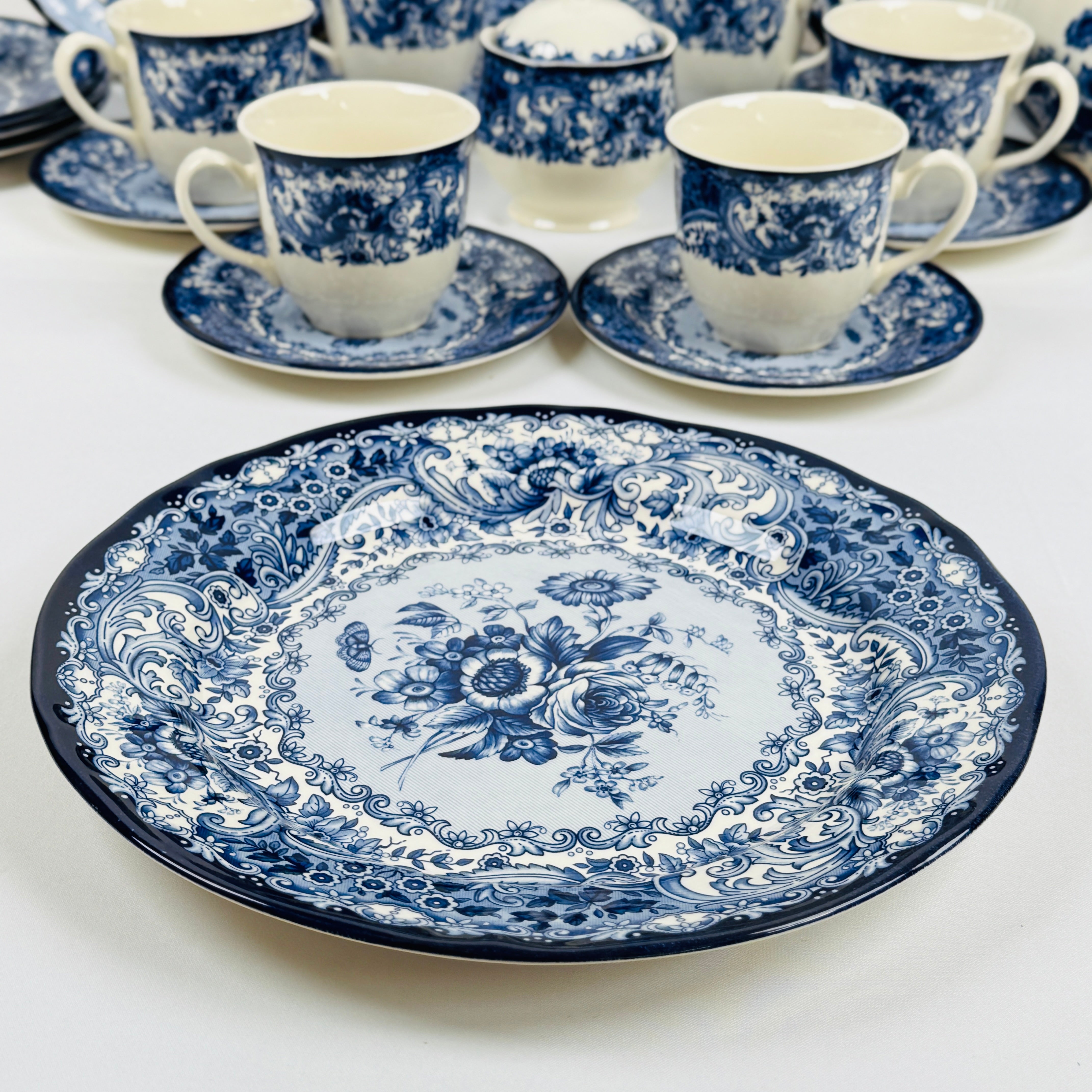Divine Dark Blue Dinner Set - Claytan