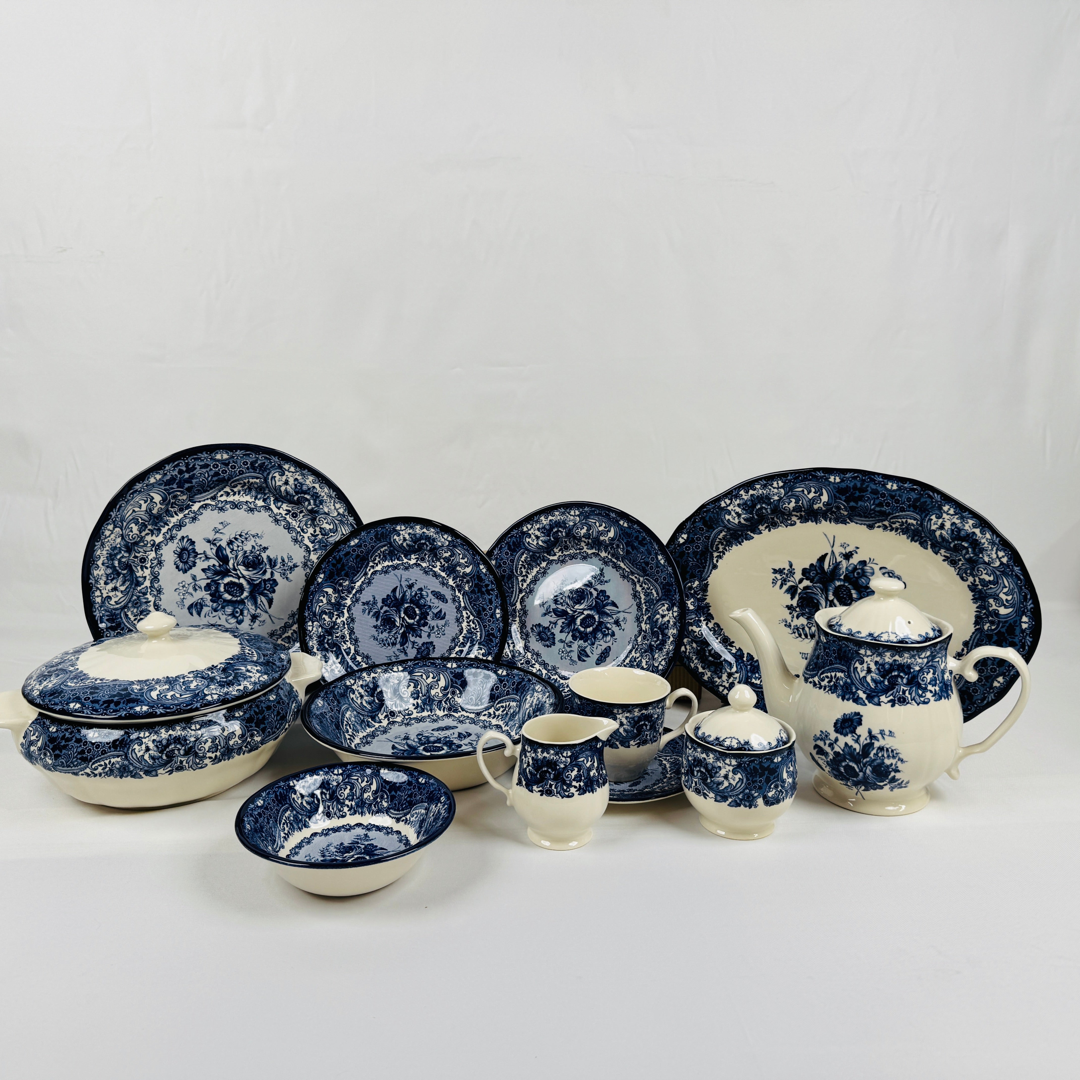 Divine Dark Blue Dinner Set - Claytan