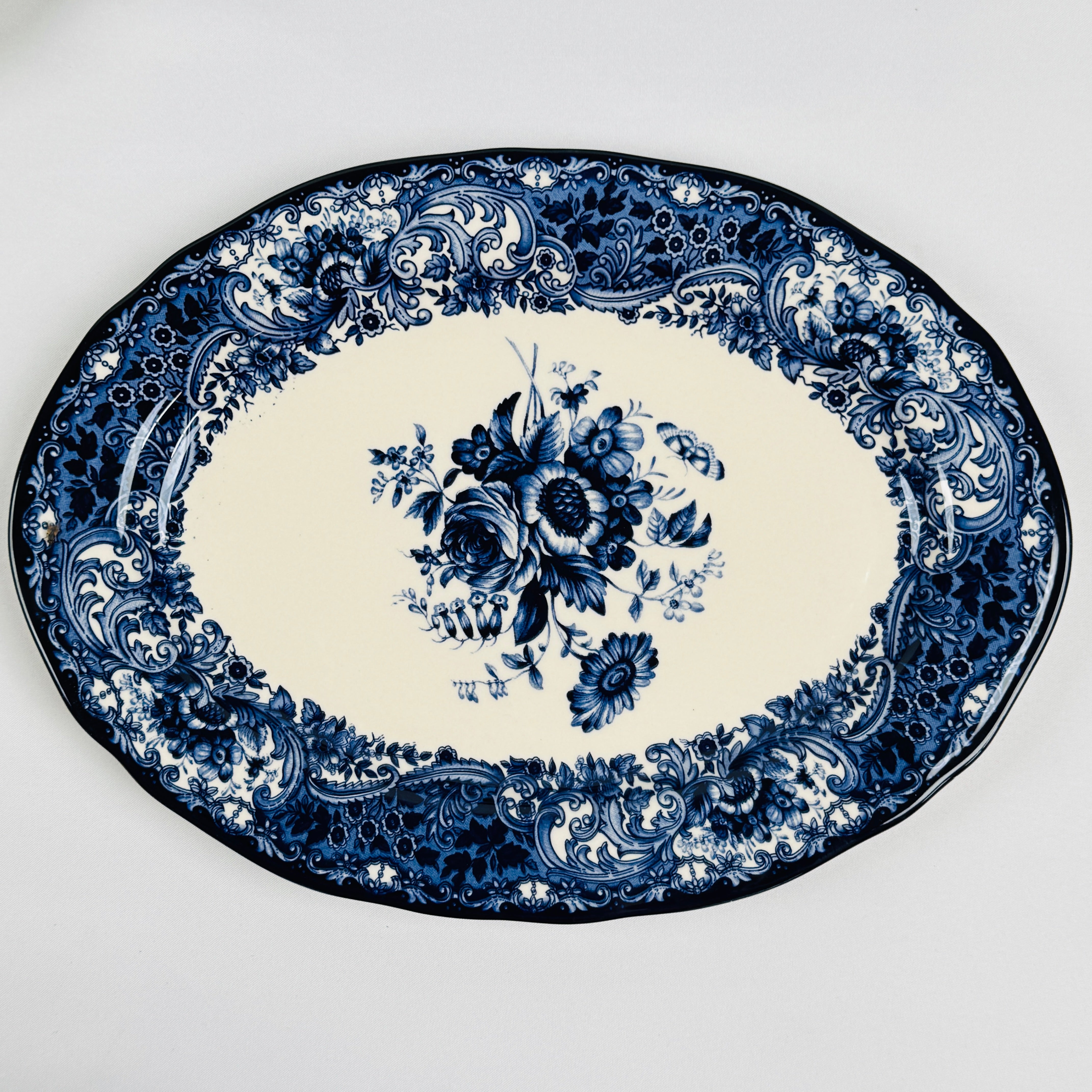 Divine Dark Blue Dinner Set - Claytan
