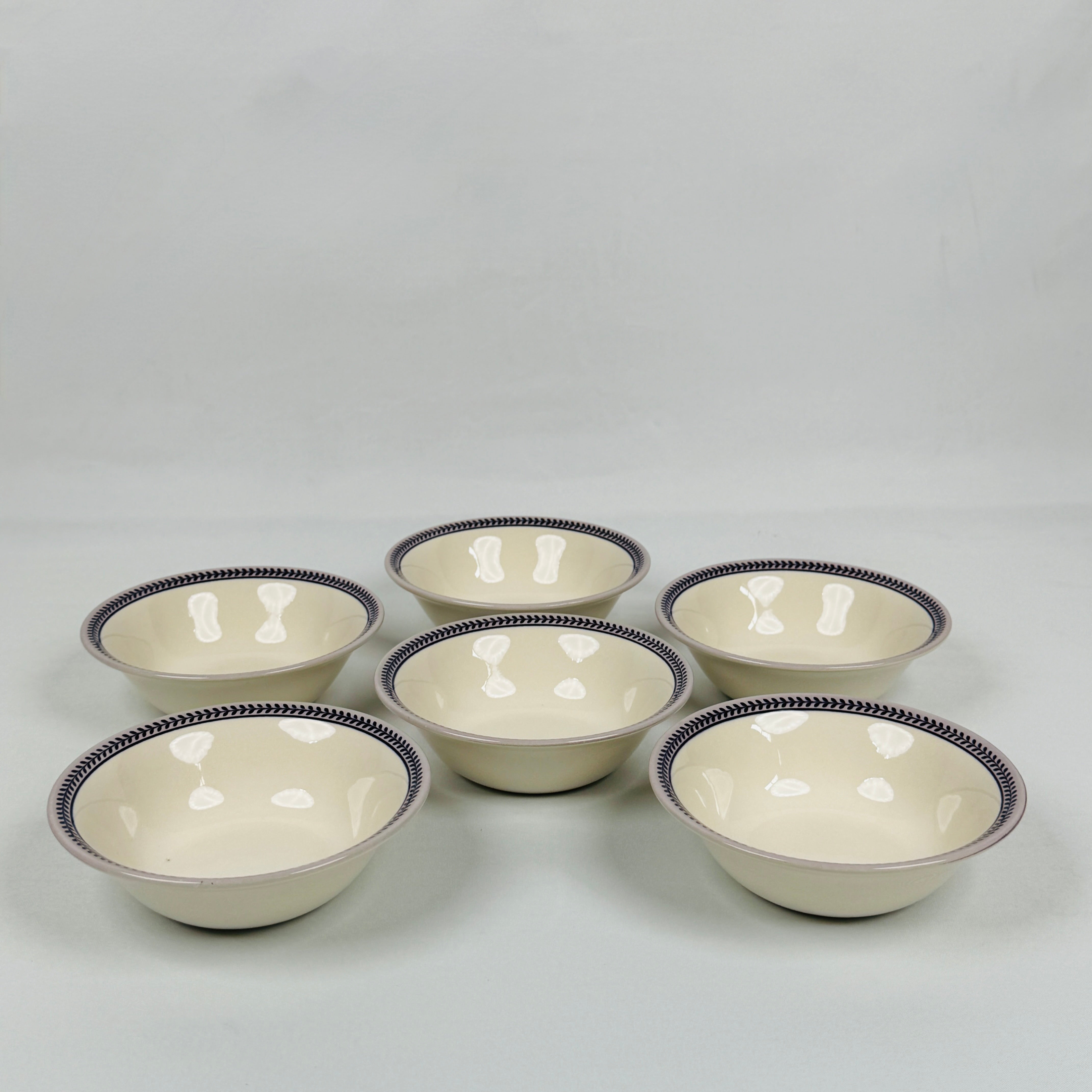 Callista Purple Dinner Set - Claytan