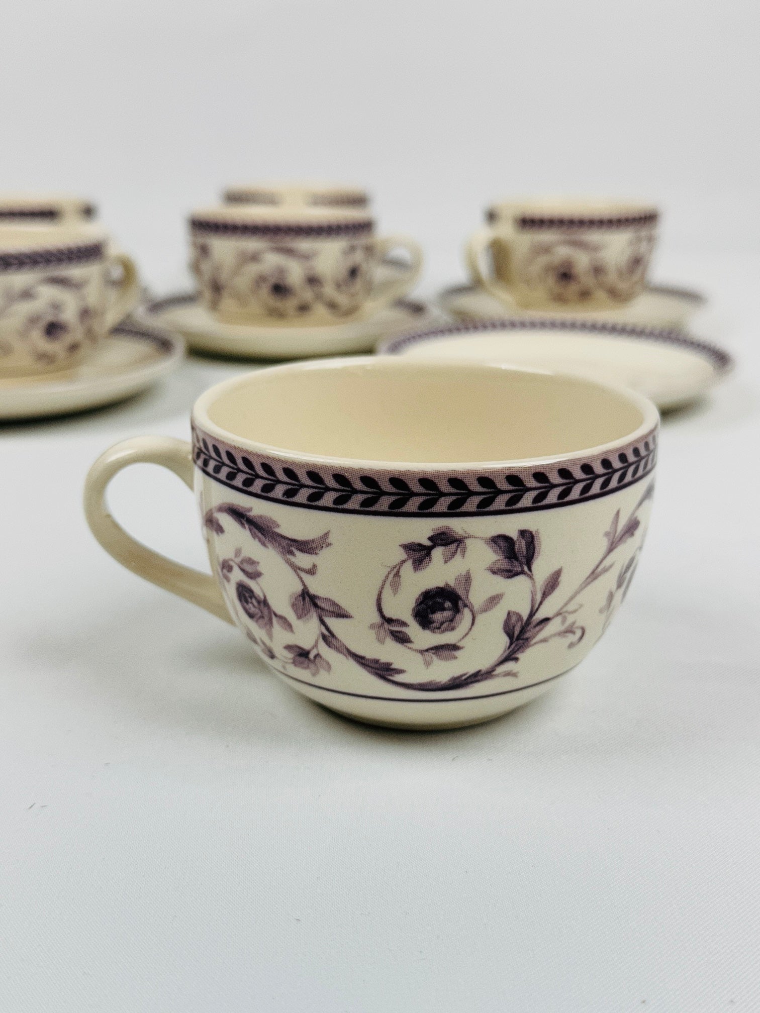 Callista Purple Dinner Set - Claytan