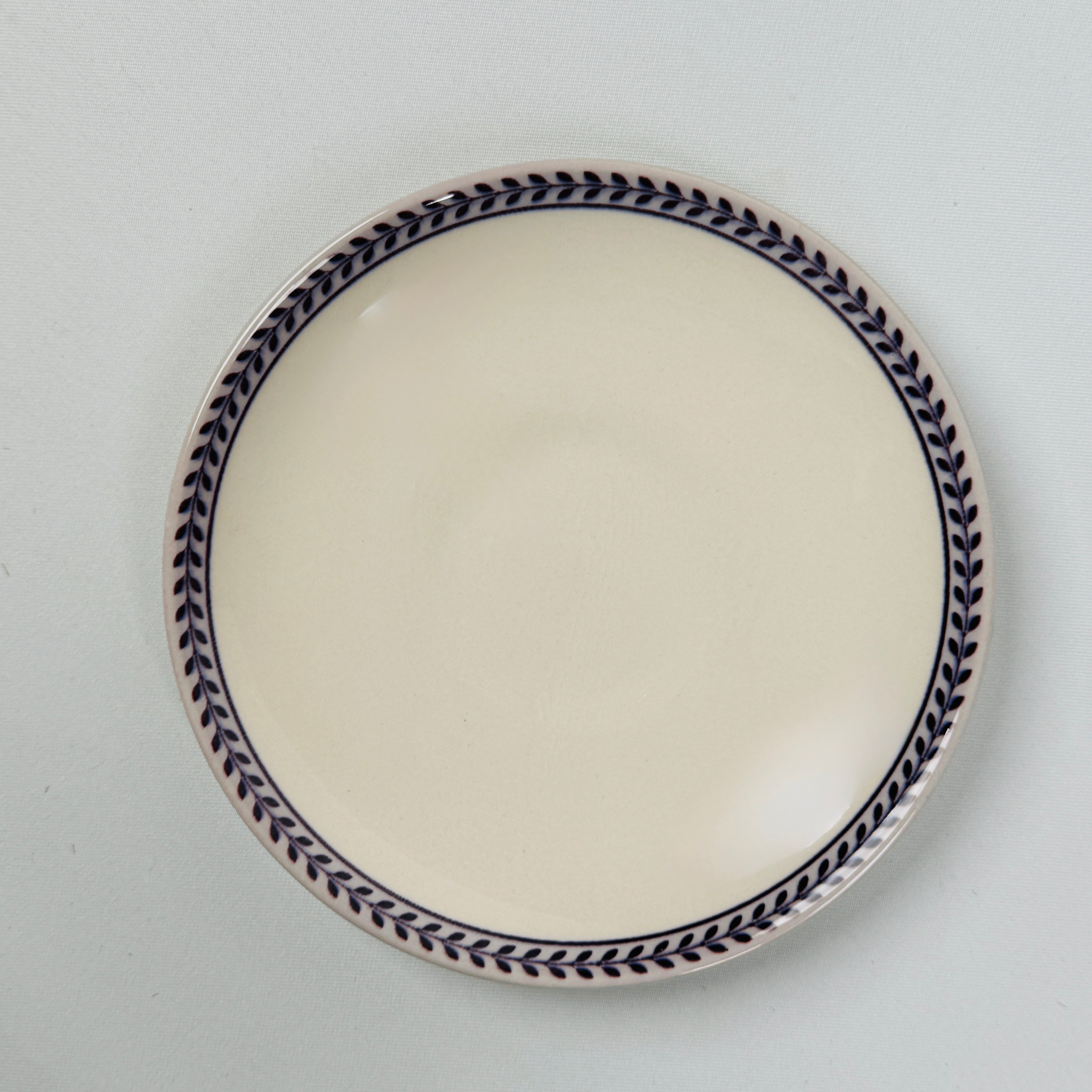 Callista Purple Dinner Set - Claytan