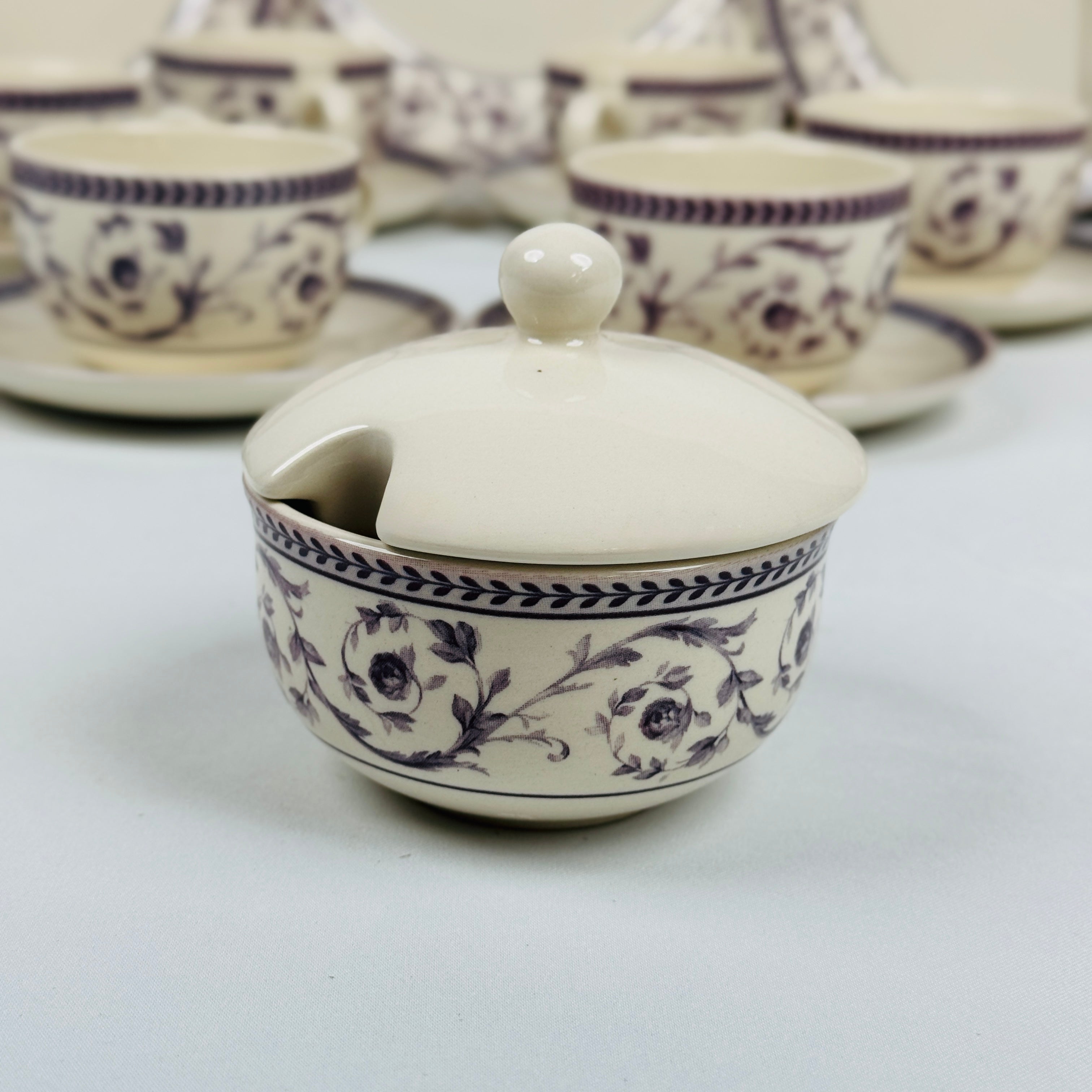 Callista Purple Dinner Set - Claytan