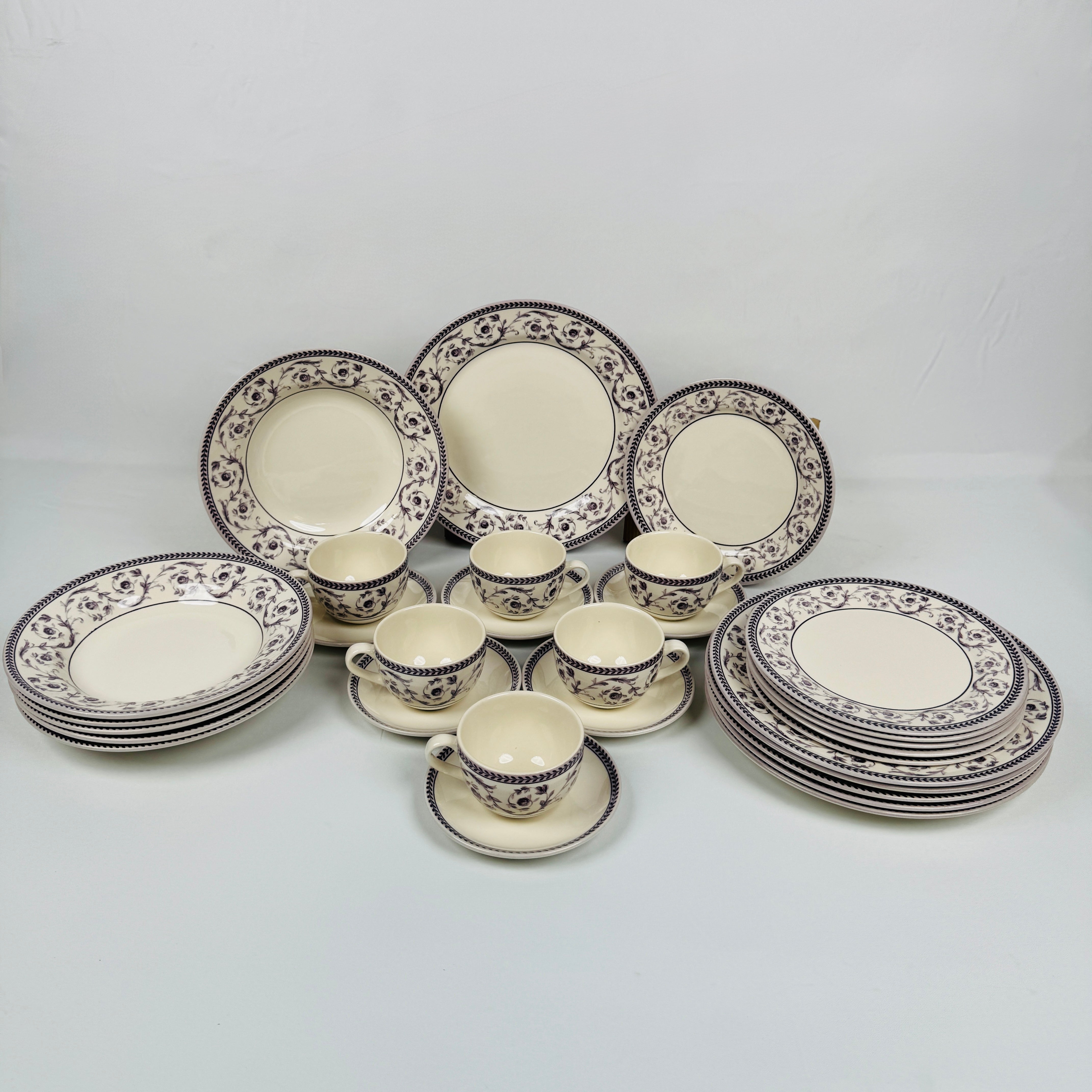 Callista Purple Dinner Set - Claytan