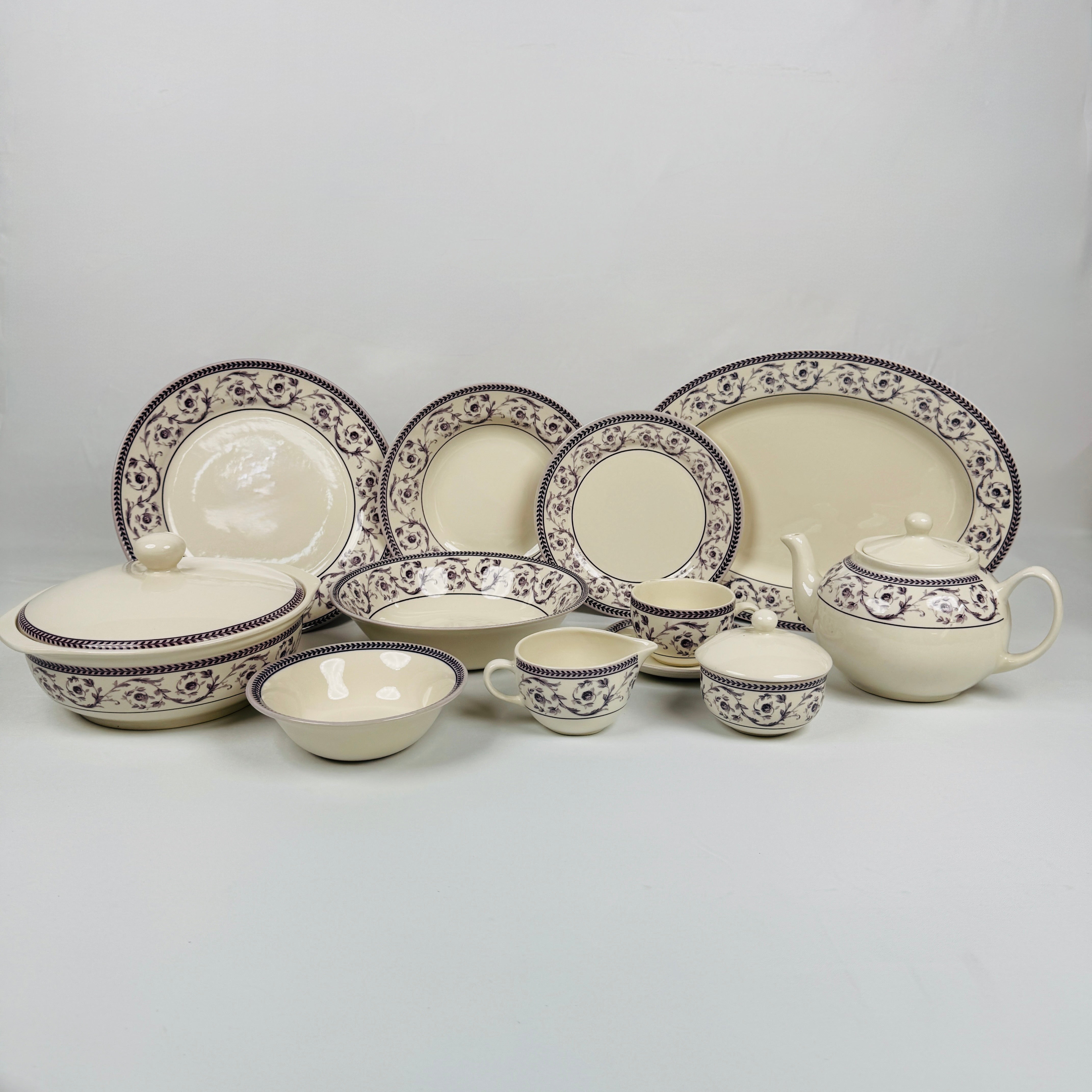 Callista Purple Dinner Set - Claytan
