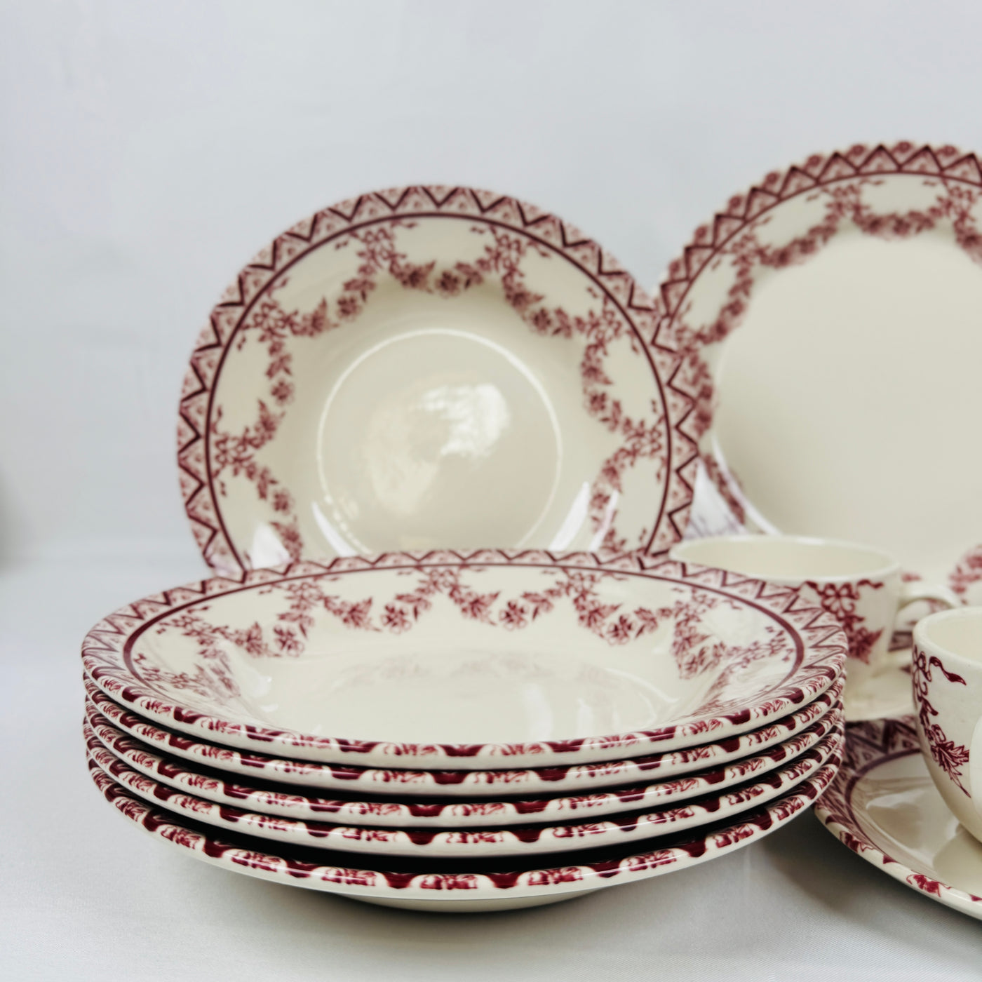 Lagny pink Dinner Set - Claytan