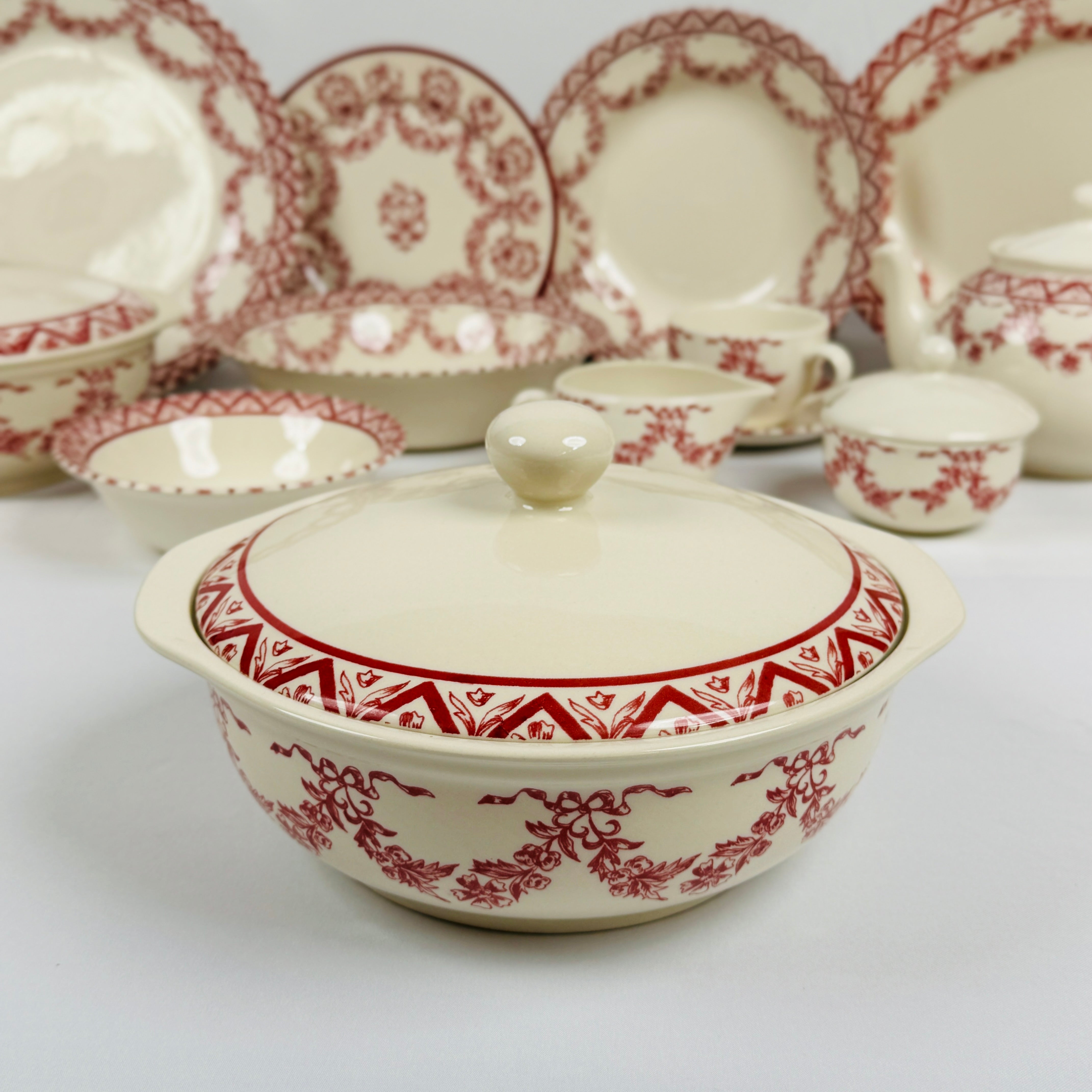Lagny pink Dinner Set - Claytan