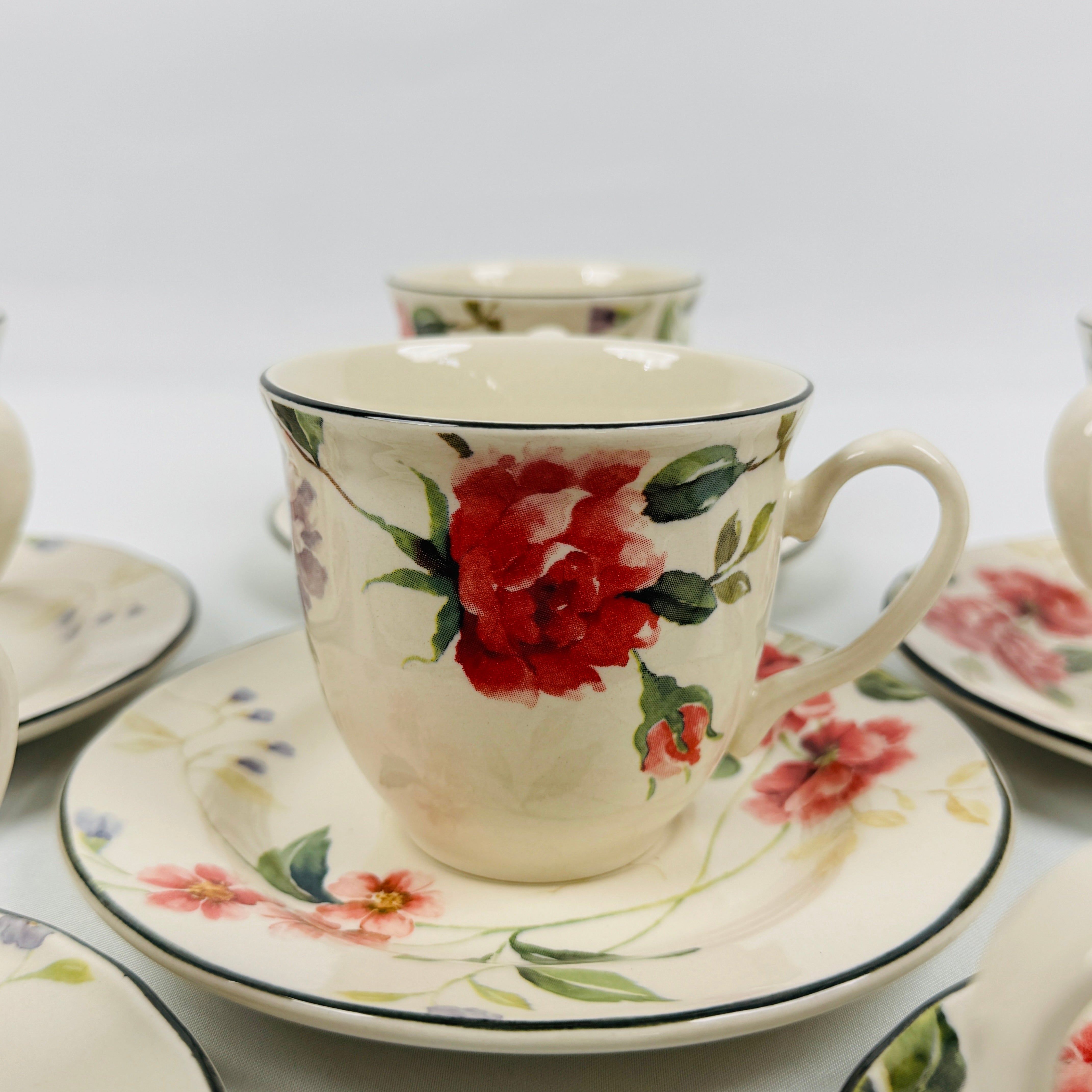 Priscilla With Banding Dinner Set- Claytan