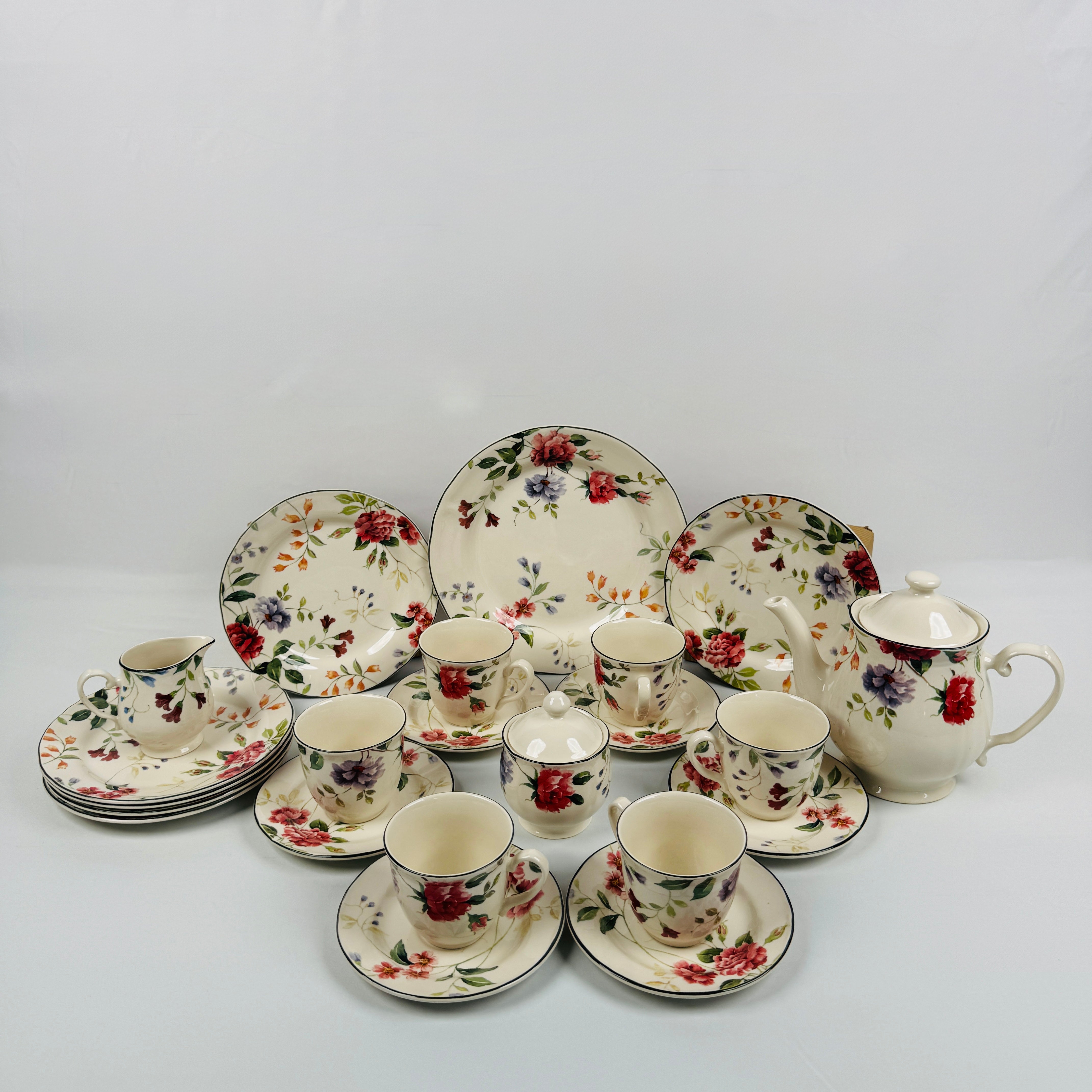 Priscilla With Banding Dinner Set- Claytan