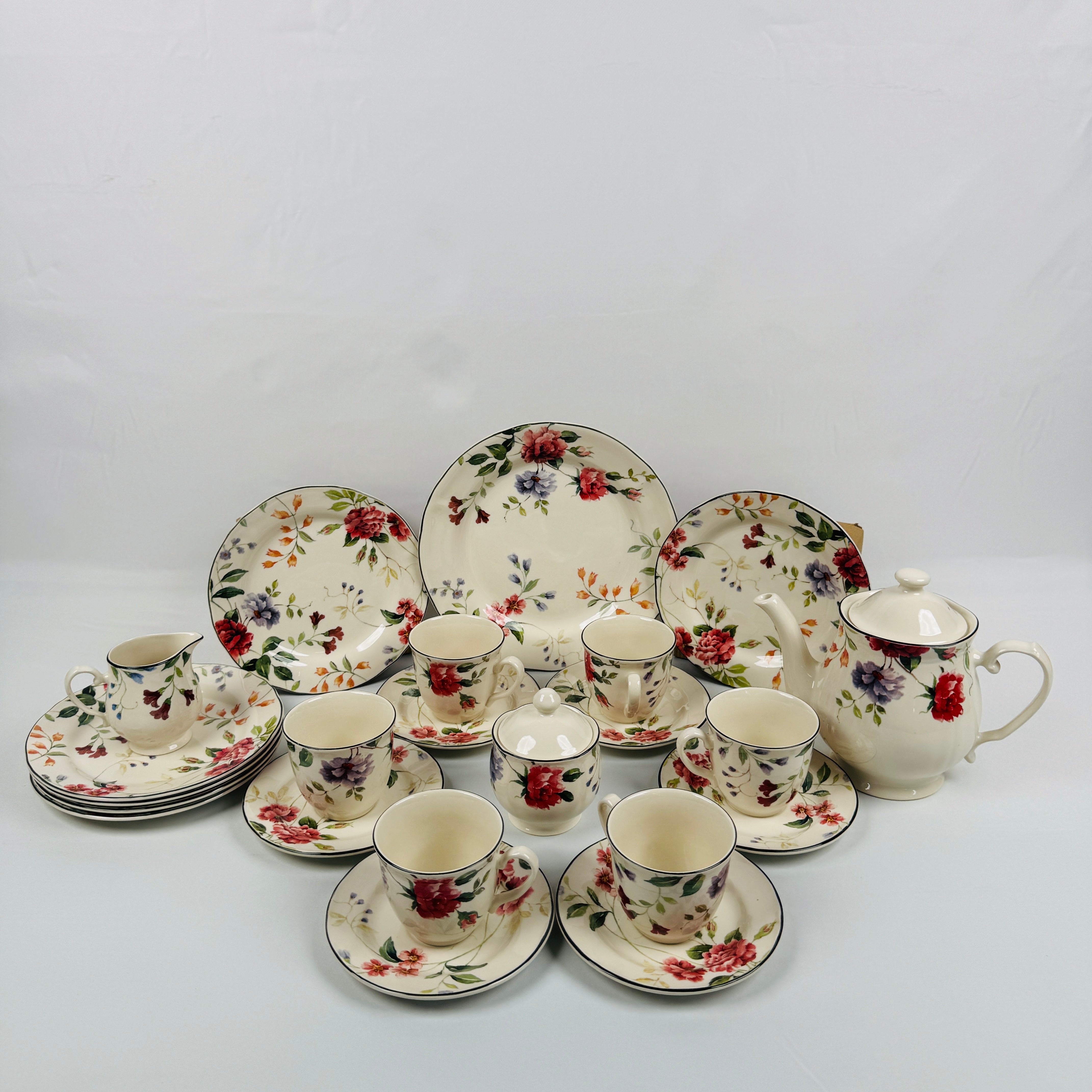 Priscilla With Banding Dinner Set- Claytan