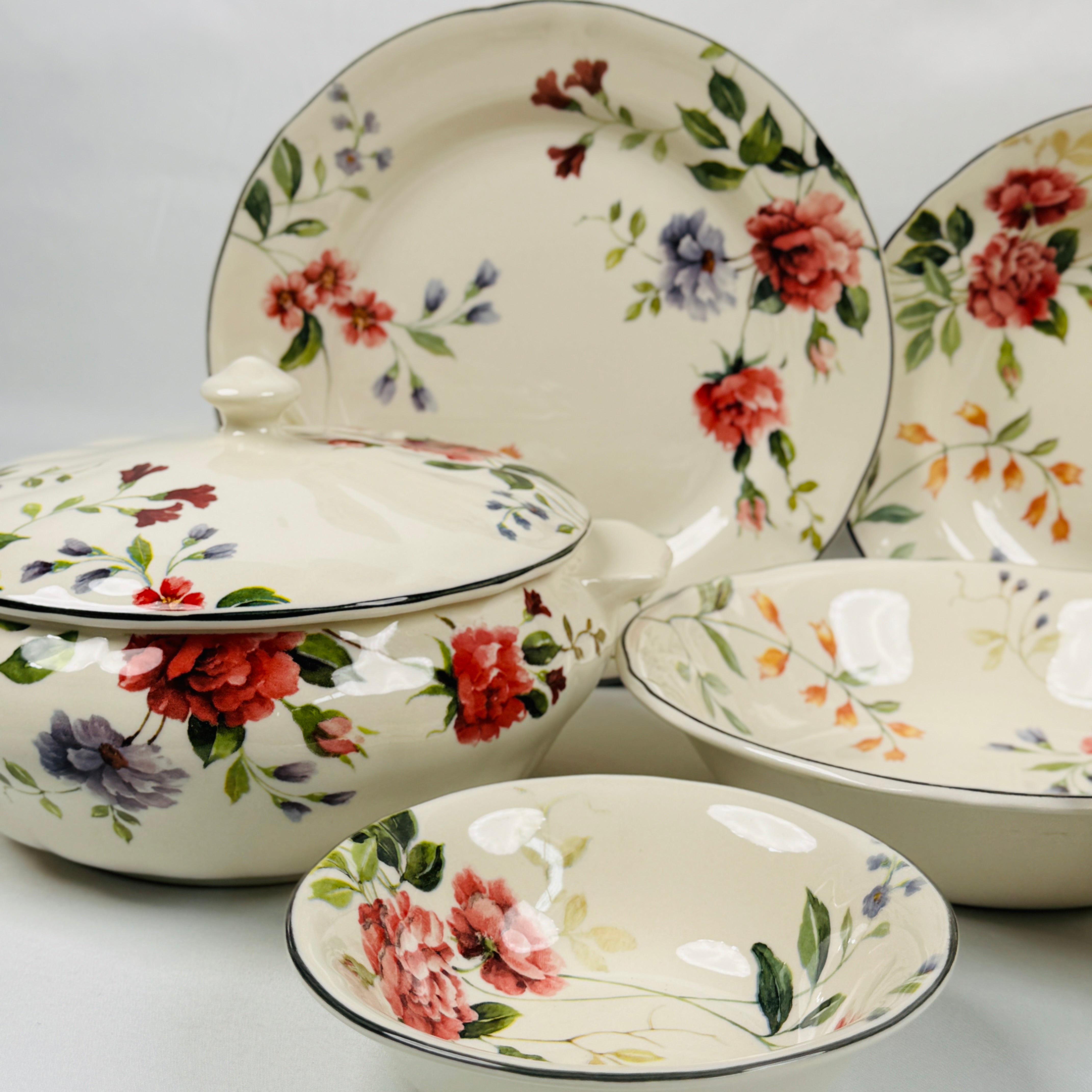 Priscilla With Banding Dinner Set- Claytan