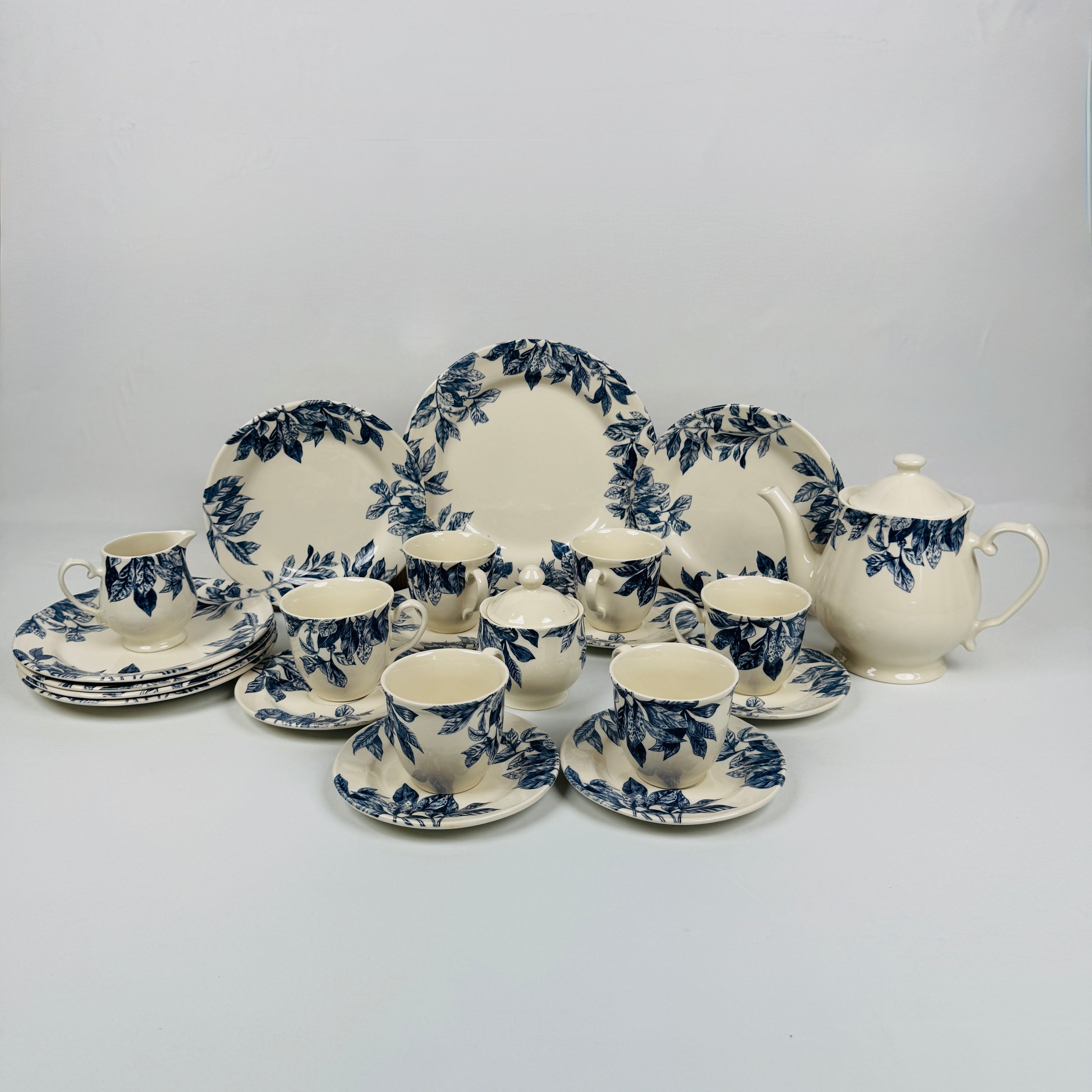 Botanical Leaf Blue Dinner Set - Claytan