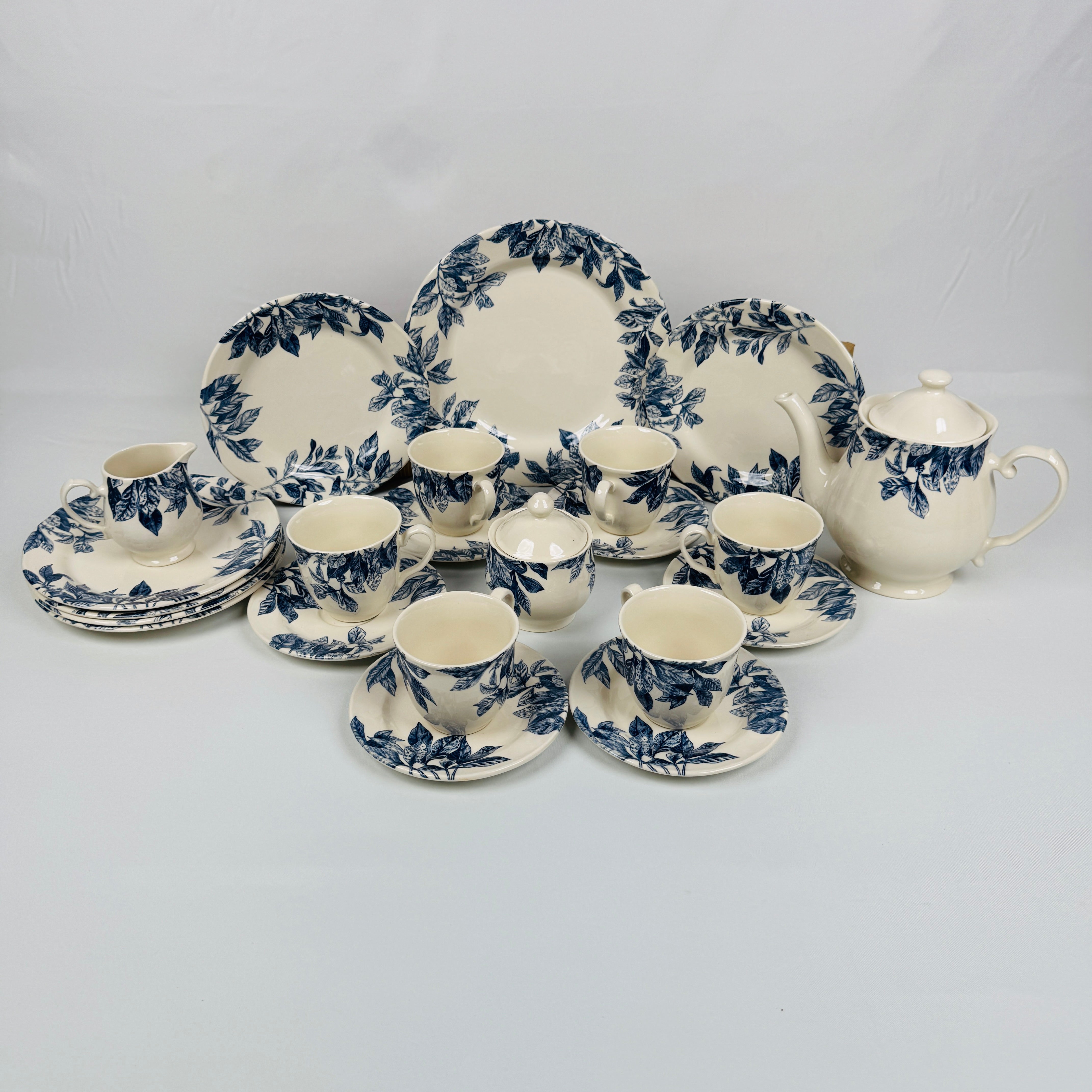 Botanical Leaf Blue Dinner Set - Claytan