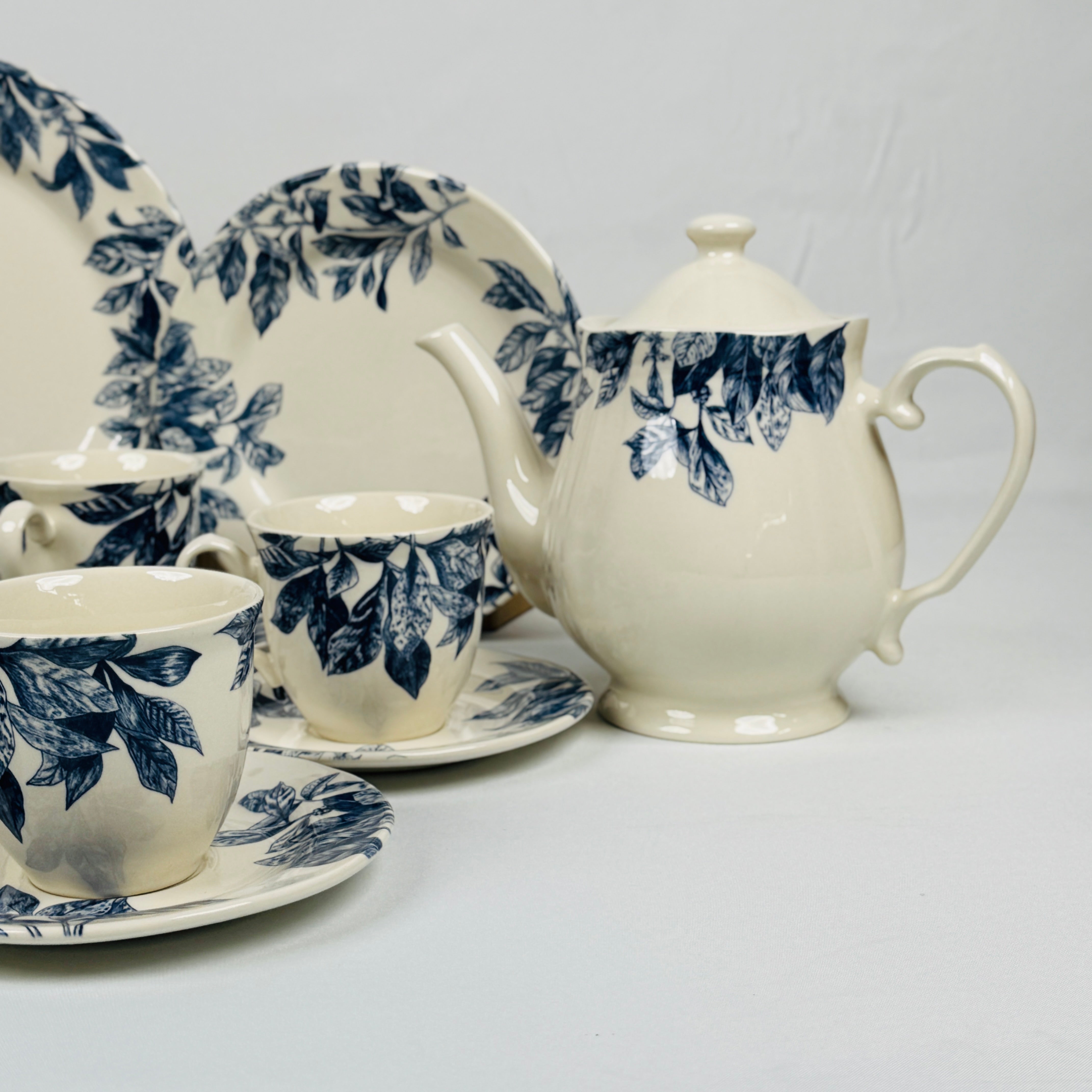 Botanical Leaf Blue Dinner Set - Claytan